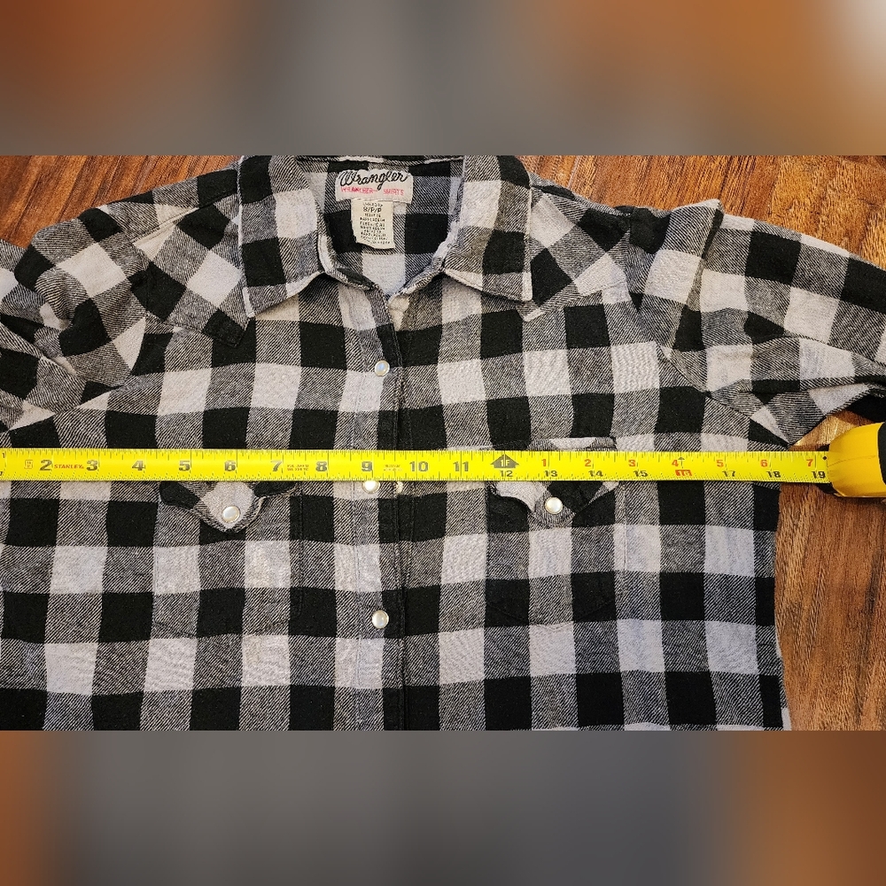 Wrangler Wrancher Black and White Plaid Button-Up Shirt - Picture 4 of 5